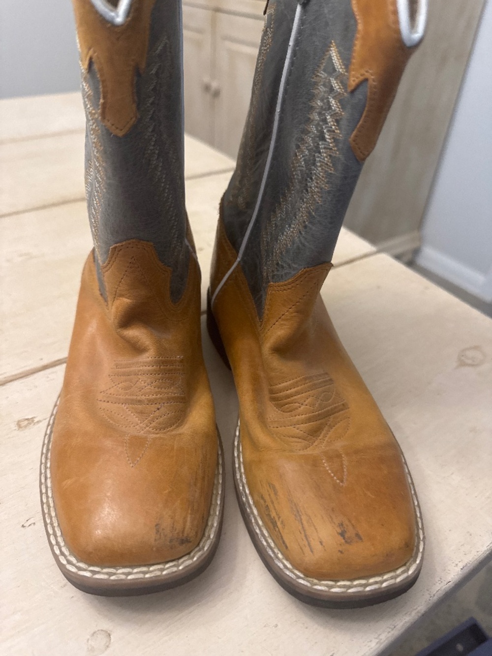 Cowboy boots size 2